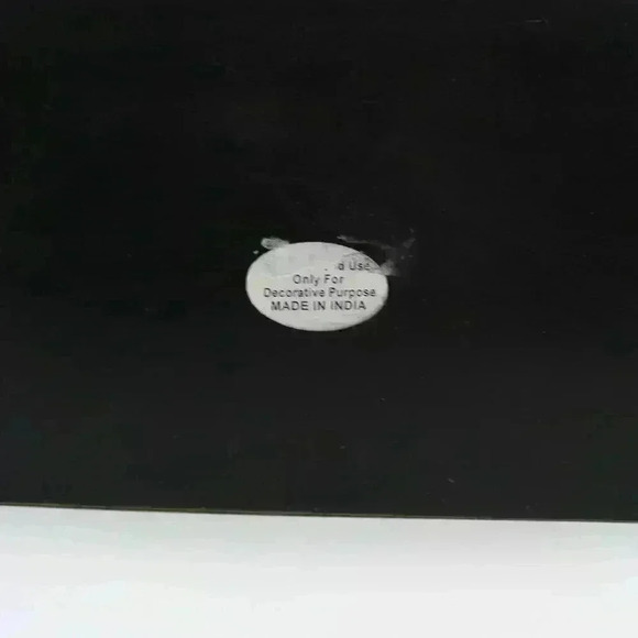 ANTIQUE RARE INDIAN WOODEN BOX WITH COLOR BLACK DETAILS BOX COLOR TAN  - Picture 4 of 5